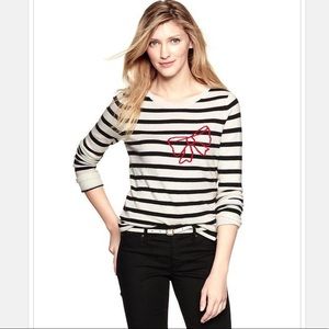 GAP Eversoft Bow Sweater Black Striped Large